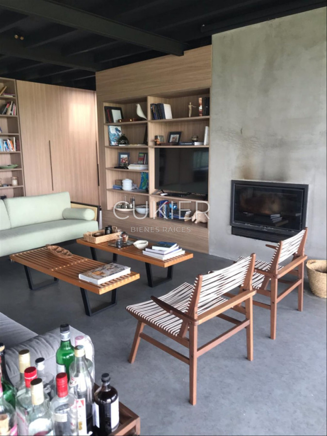 Casa ID.5411 - Venta de casa 3 dormitorios y dependencia en barrio privado Pueblo Mio