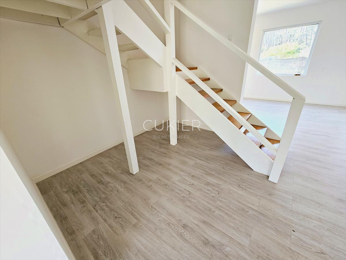 Casa ID.3653 - VENDO CASA TRES DORMITORIOS PARQUE BURNETT - PUNTA DEL ESTE