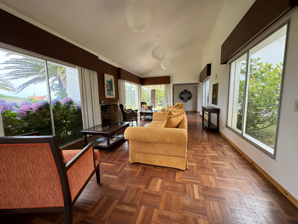 Casa ID.3782 - Alquiler anual casa de 5 habitaciones en Piedras Del Chileno