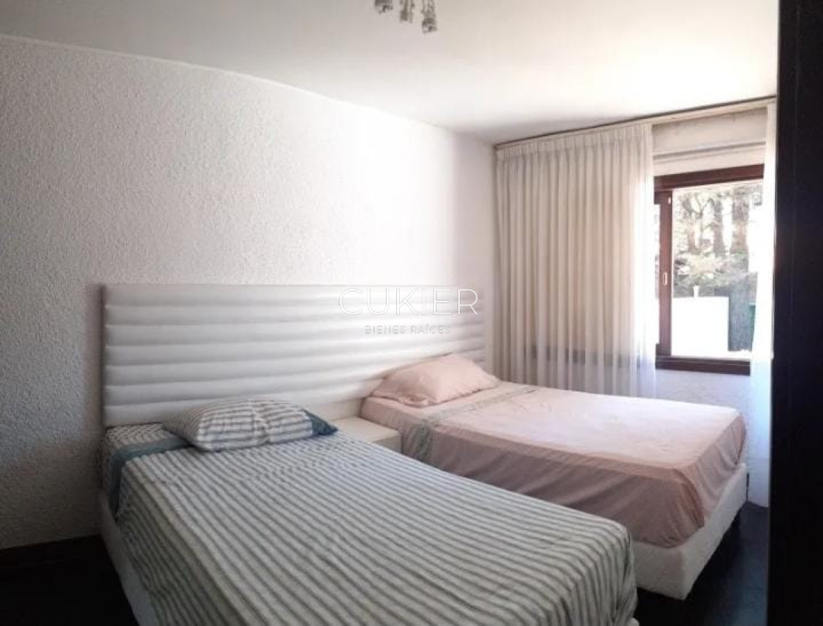 Casa ID.1322 - Alquiler temporada casa 4 dormitorios en Lugano Punta del Este