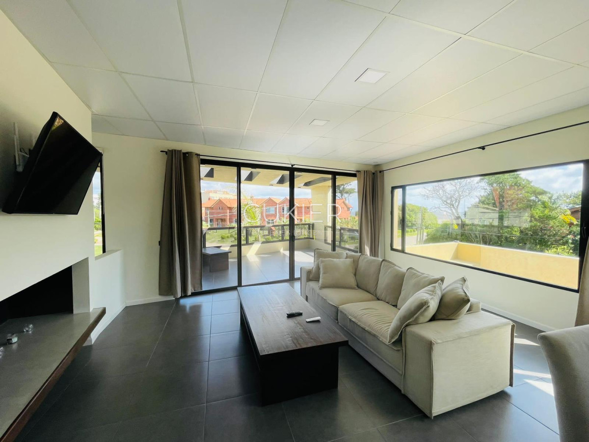 Casa ID.5039 - Alquiler temporada casa 3 dormitorios con Piscina y vista al Mar en Pinares