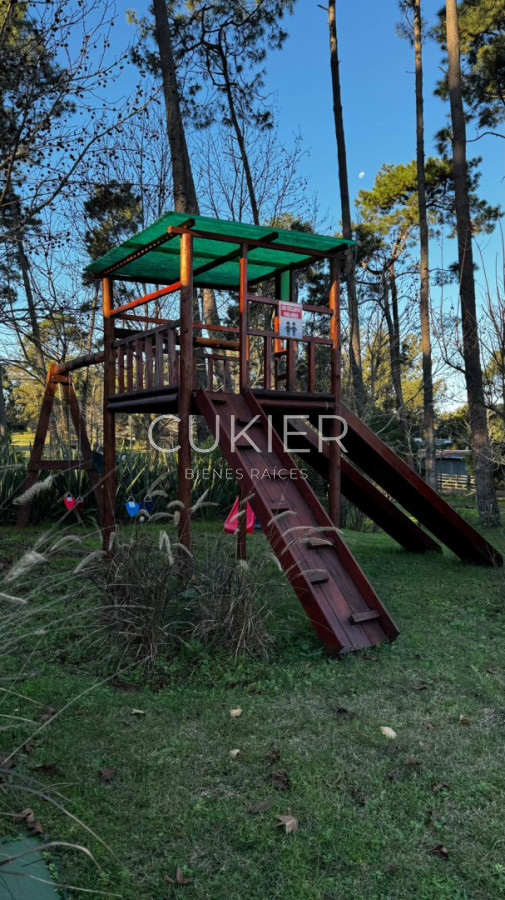 Casa ID.5207 - Venta de casa 2 dormitorios en barrio privado Pinares con servicios 