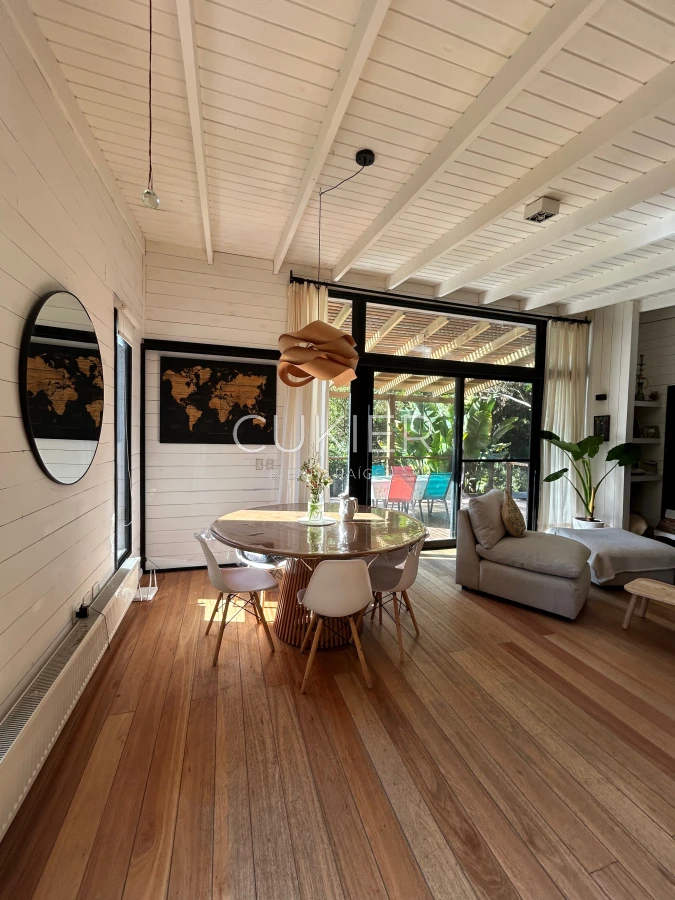 Casa ID.4313 - SE ALQUILA CASA EN EL TESORO DE 3 DORMITORIOS, 3 BAÑOS RODEADA DE VERDES