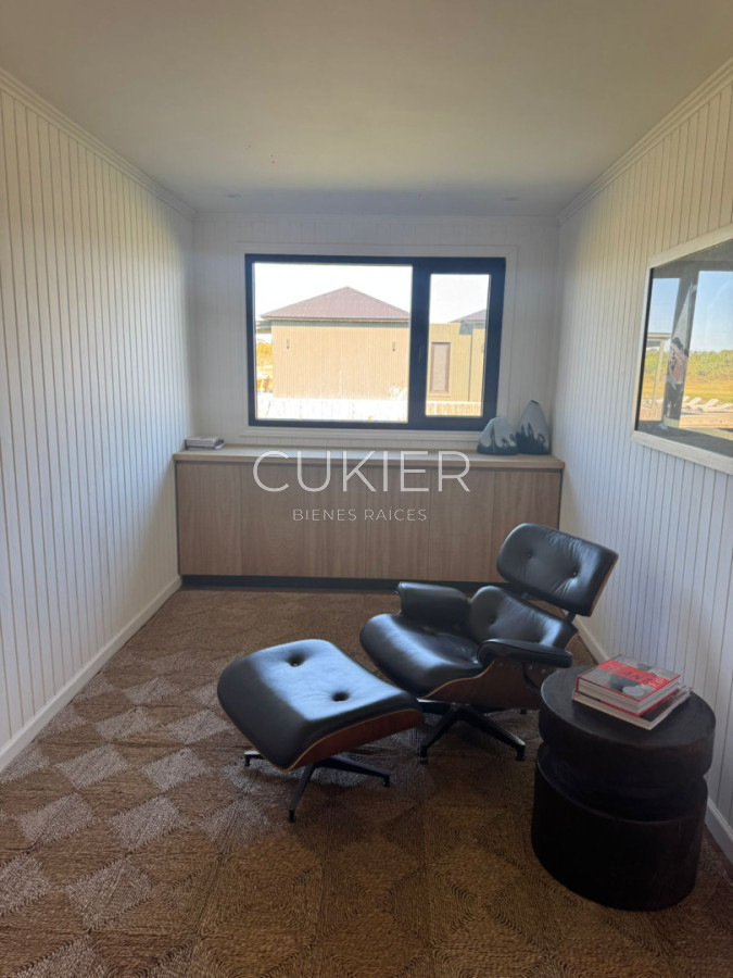 Casa ID.5215 - Venta y Alquiler TEMPORAL de espectacular casa 5 dormitorios a estrenar en barrio privado Puerto Quetzal en la Barra Punta del este 