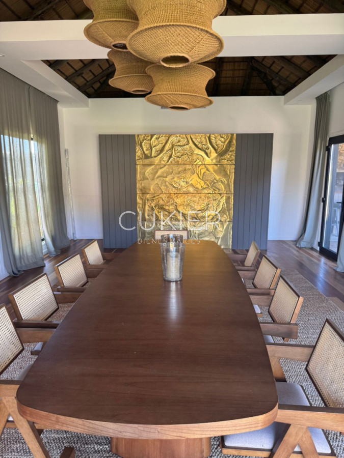 Casa ID.5215 - Venta y Alquiler TEMPORAL de espectacular casa 5 dormitorios a estrenar en barrio privado Puerto Quetzal en la Barra Punta del este 