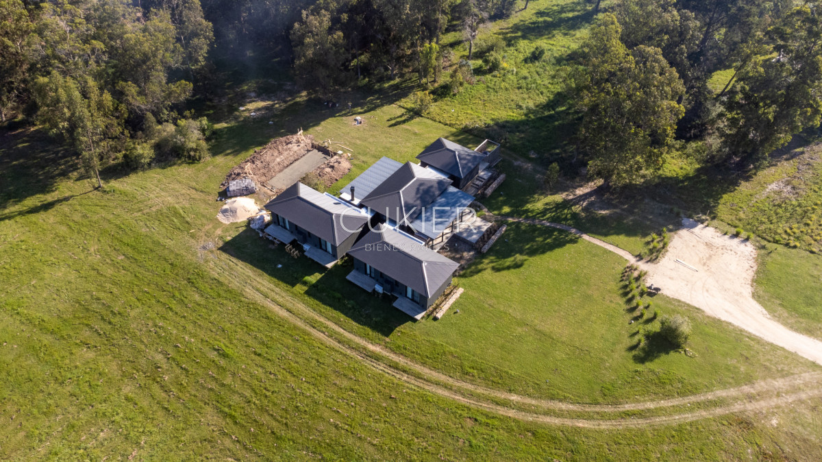 Casa ID.5206 - Venta y alquiler temporal de espectacular casa 4 dormitorios en barrio privado Puerto Quetzal en la barra Punte del este 