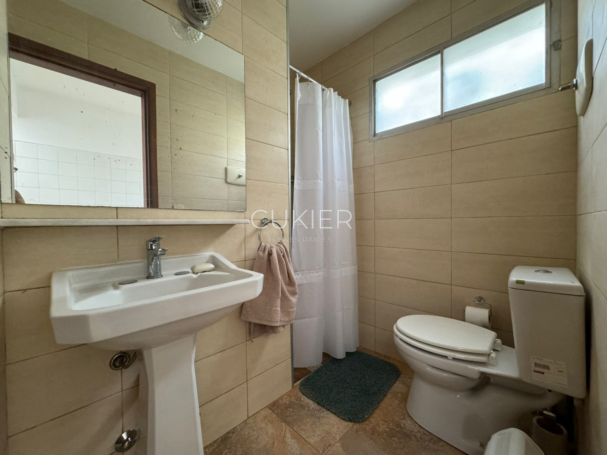 Casa ID.3782 - Alquiler anual casa de 5 habitaciones en Piedras Del Chileno