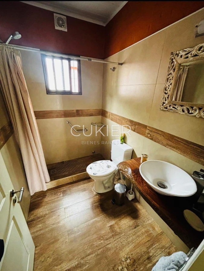 Casa ID.4659 - Venta casa 3 dormitorios con piscina en Pinares Punta del Este