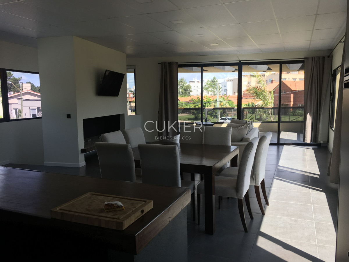 Casa ID.5039 - Alquiler temporada casa 3 dormitorios con Piscina y vista al Mar en Pinares