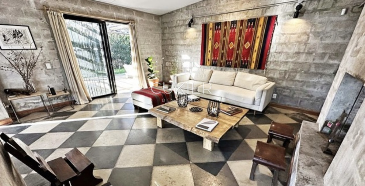 Casa ID.1840 - Venta de casa 3 dormitorios en Parque Burnett