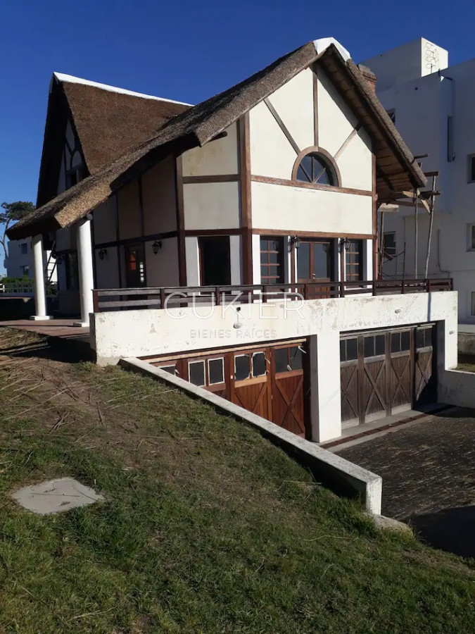 Casa ID.2458 - Alquiler temporada casa de 3 dormitorios a metros de playa mansa 