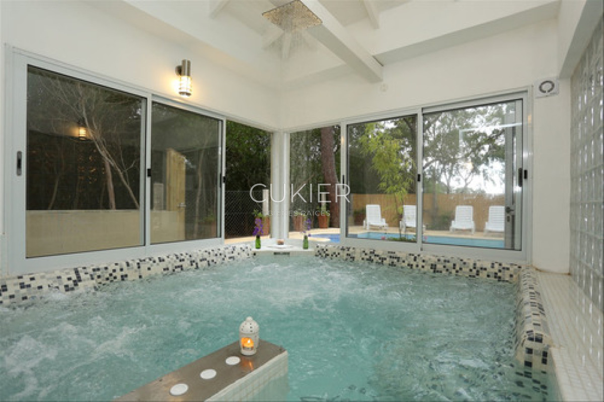 Local Comercial ID.4636 - Venta Complejo Turístico - Hotel En La Pedrera Uruguay