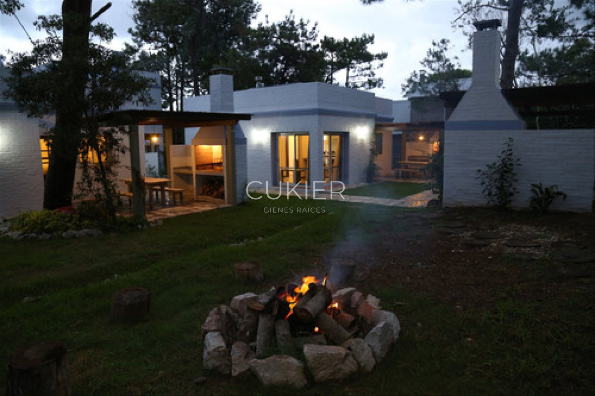 Local Comercial ID.4636 - Venta Complejo Turístico - Hotel En La Pedrera Uruguay