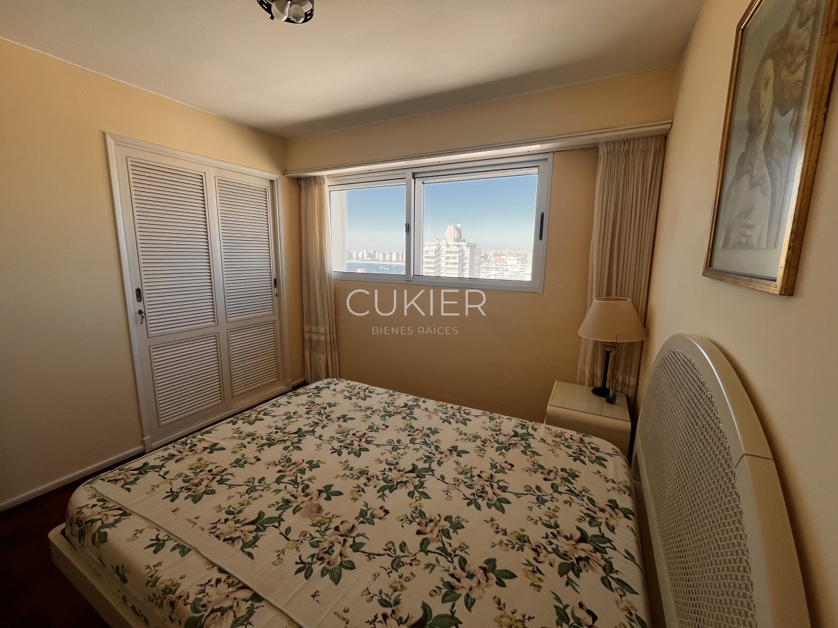 Apartamento ID.3527 - VENTA APARTAMENTO EN PENINSULA 3 DORMITORIOS 