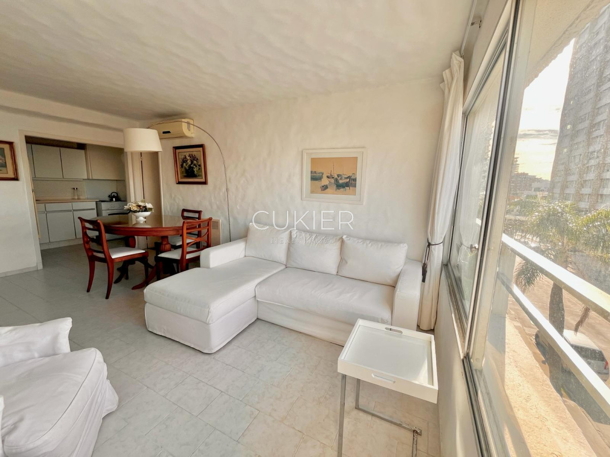Apartamento ID.3819 - OPORTUNIDAD  Punta Del Este 2 dormitorios y 2 baños, Peninsula. 