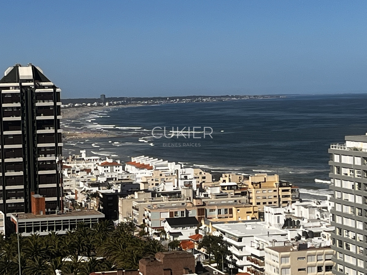 Apartamento ID.3527 - VENTA APARTAMENTO EN PENINSULA 3 DORMITORIOS 