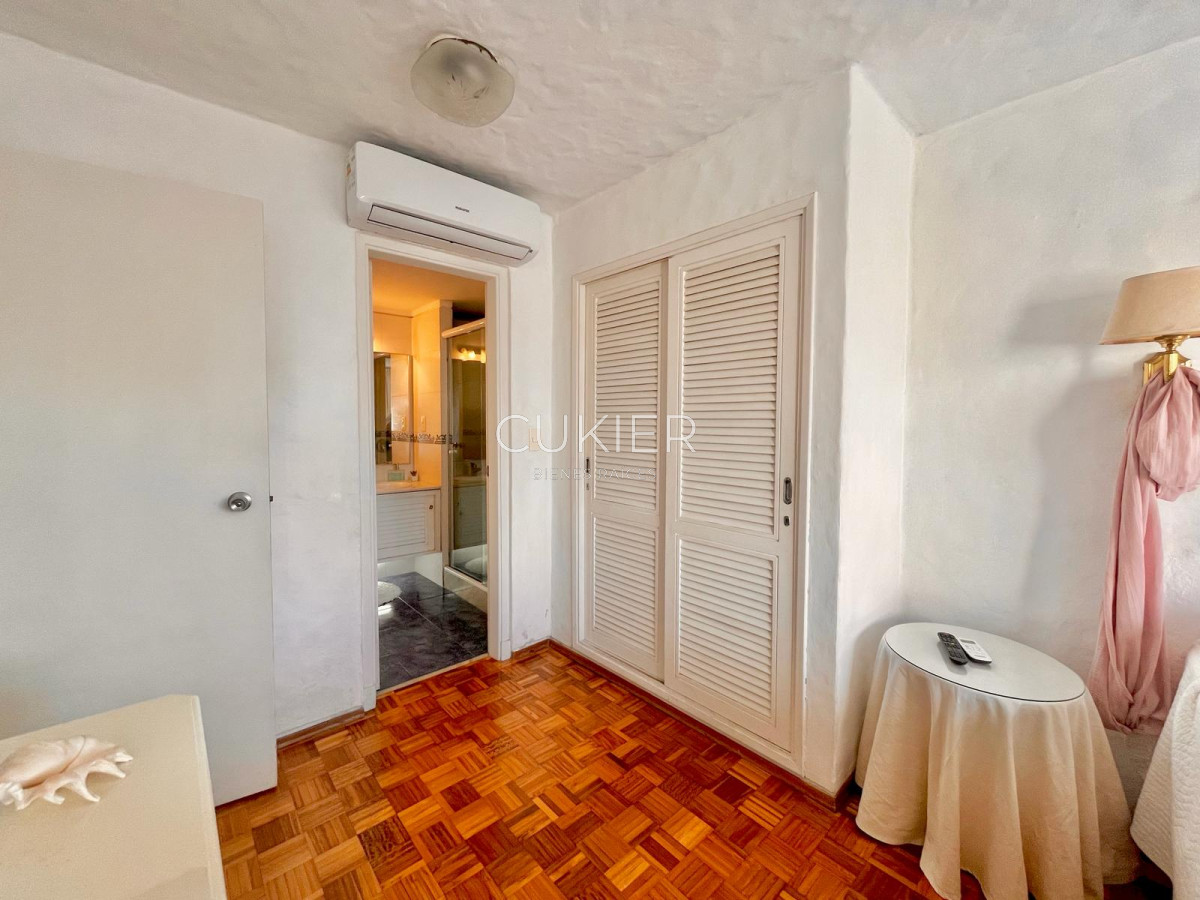 Apartamento ID.3819 - OPORTUNIDAD  Punta Del Este 2 dormitorios y 2 baños, Peninsula. 