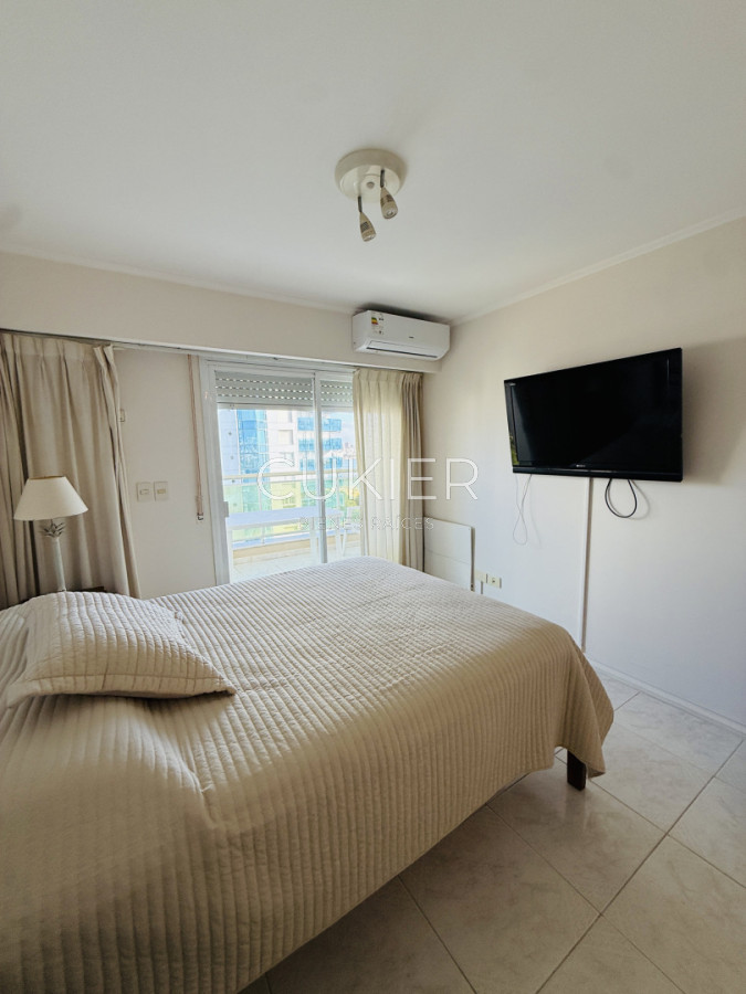 Apartamento ID.5229 - Alquiler anual e invernal de apartamento 3 dormitorios frente al mar full amenities Punta del Este