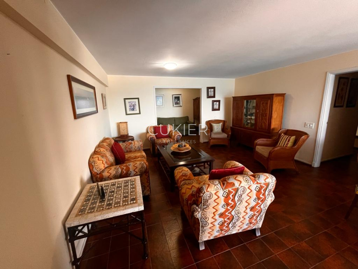 Apartamento ID.3527 - VENTA APARTAMENTO EN PENINSULA 3 DORMITORIOS 