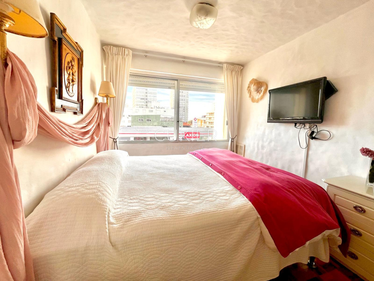 Apartamento ID.3819 - OPORTUNIDAD  Punta Del Este 2 dormitorios y 2 baños, Peninsula. 