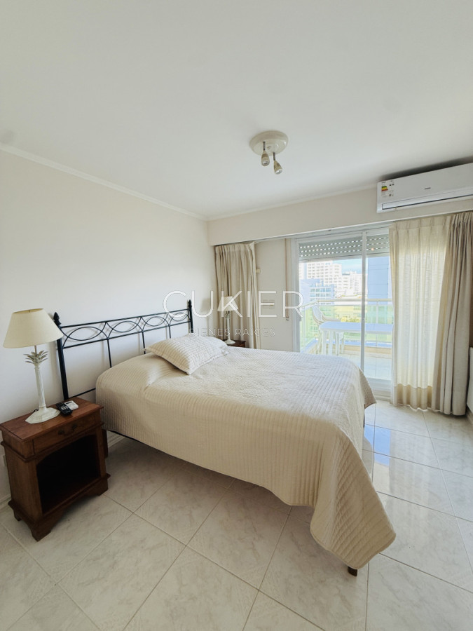 Apartamento ID.5229 - Alquiler anual e invernal de apartamento 3 dormitorios frente al mar full amenities Punta del Este