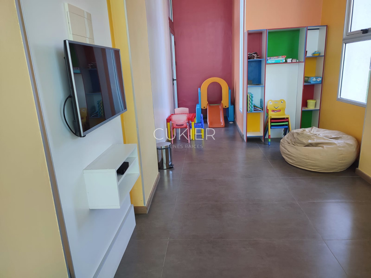 Apartamento ID.3395 - Alquiler invernal de hermoso apartamento de 2 dormitorios con vista al mar en playa mansa edificio full amenities