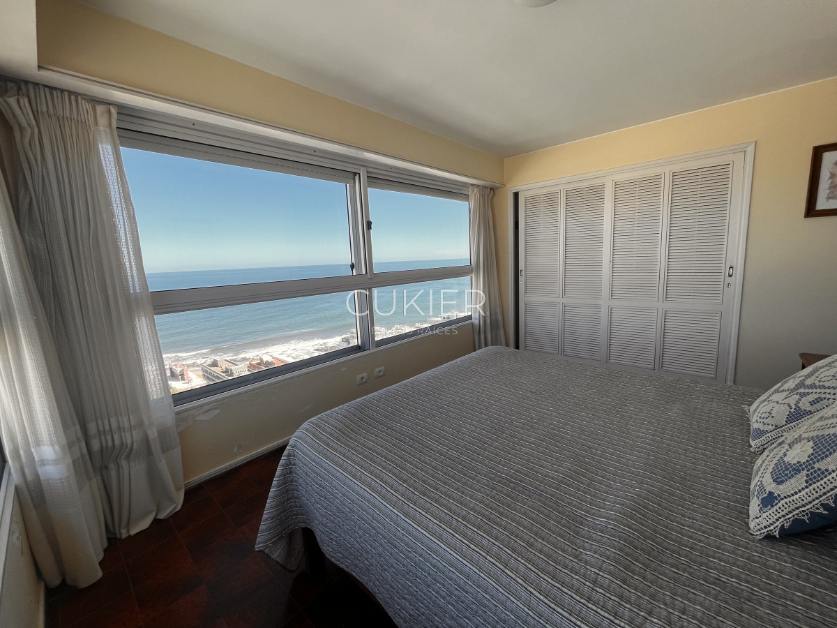 Apartamento ID.3527 - VENTA APARTAMENTO EN PENINSULA 3 DORMITORIOS 