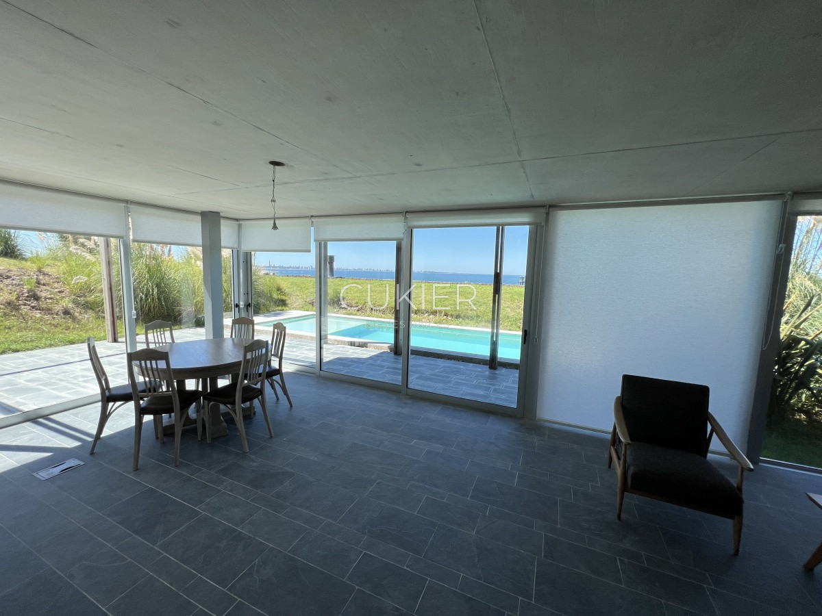 Apartamento ID.1341 - Alquiler de temporada y venta de apartamento 2 dormitorios a estrenar duplex con piscina propia y primera linea al mar en Punta Ballena 