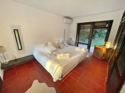 amplia casa con piscina a 200 metros del mar - spt5825c