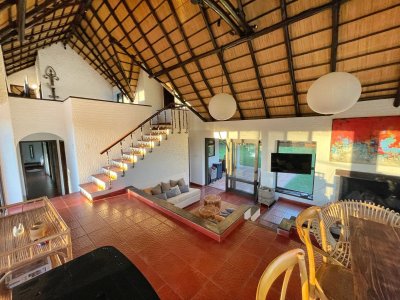 amplia casa con piscina a 200 metros del mar - spt5825c