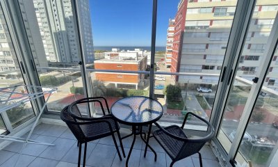 Apartamentos de 2 dormitorios con vista parcial al mar