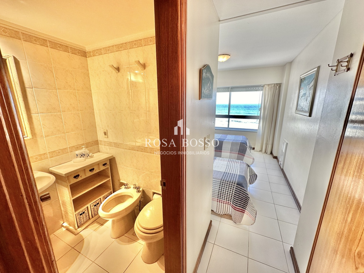 Apartamento ID.9447 - Amplia planta a pasos del mar en Playa Brava