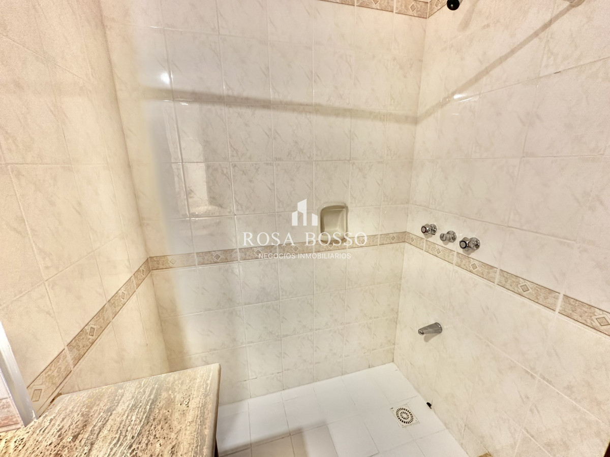 Apartamento ID.9447 - Amplia planta a pasos del mar en Playa Brava