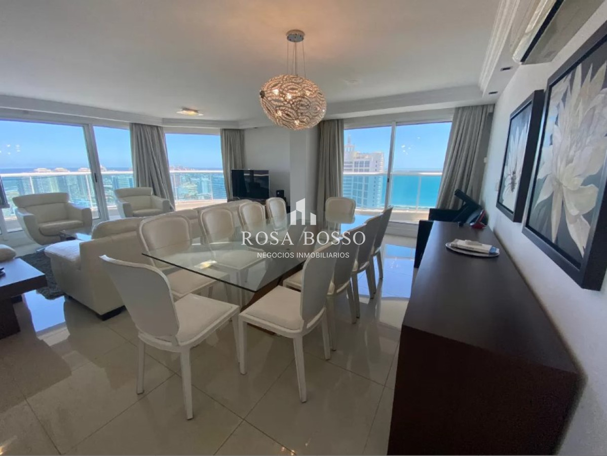 Apartamento ID.9804 - Apartamento Venta 3 dormitorios y dependencia Mansa Punta del Este