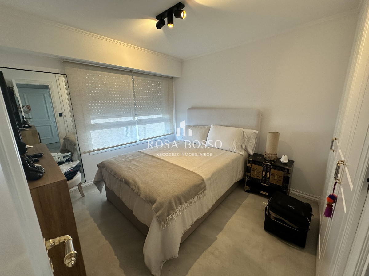 Apartamento ID.9807 - Apartamento Venta 3 dormitorios Mansa Punta del Este Primera Línea