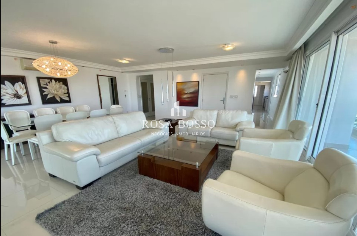 Apartamento ID.9804 - Apartamento Venta 3 dormitorios y dependencia Mansa Punta del Este