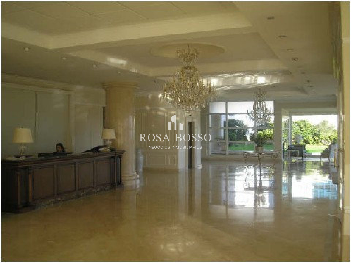 Apartamento ID.9807 - Apartamento Venta 3 dormitorios Mansa Punta del Este Primera Línea