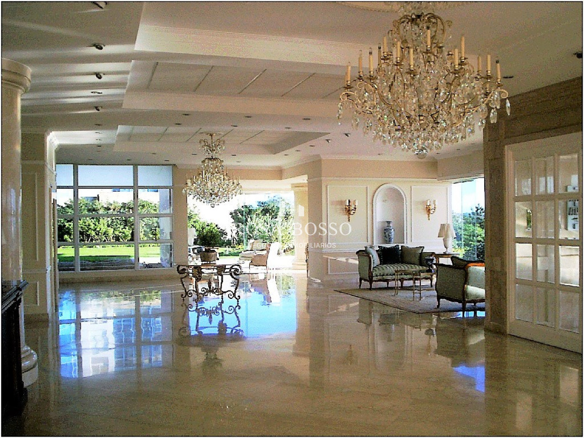 Apartamento ID.9807 - Apartamento Venta 3 dormitorios Mansa Punta del Este Primera Línea