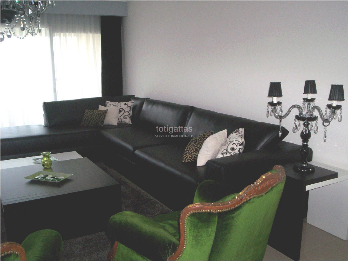 Apartamento ID.1414 - Torre de Primer nivel frente al mar