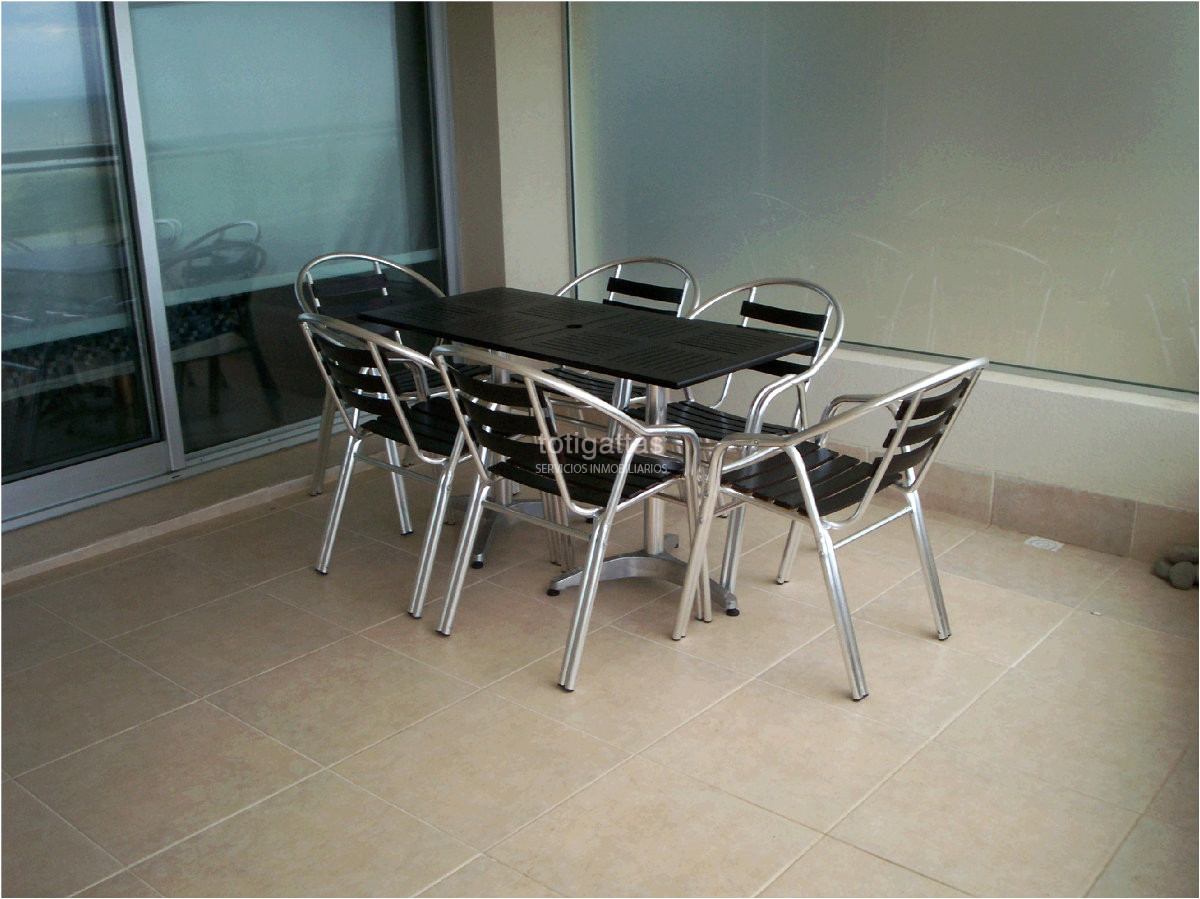 Apartamento ID.1414 - Torre de Primer nivel frente al mar
