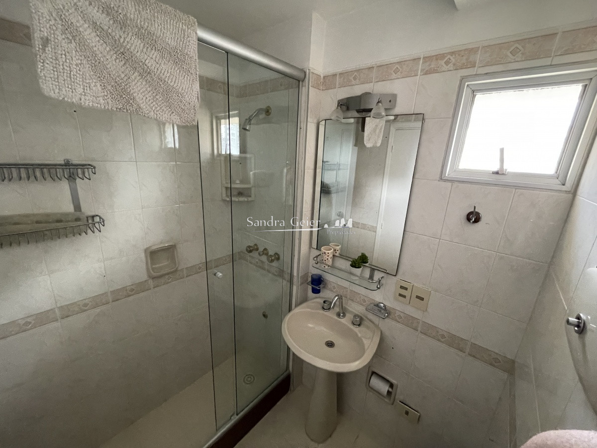 Apartamento ID.2944 - Apartamento de 3 dormitorios con amenities y vista a la isla y los dedos garage en subsuelo lavadero mucama piscina