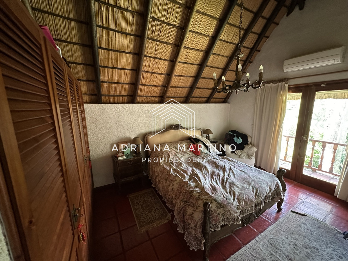 Casa ID.70736 - Muy buen chalet en venta en Pinares 