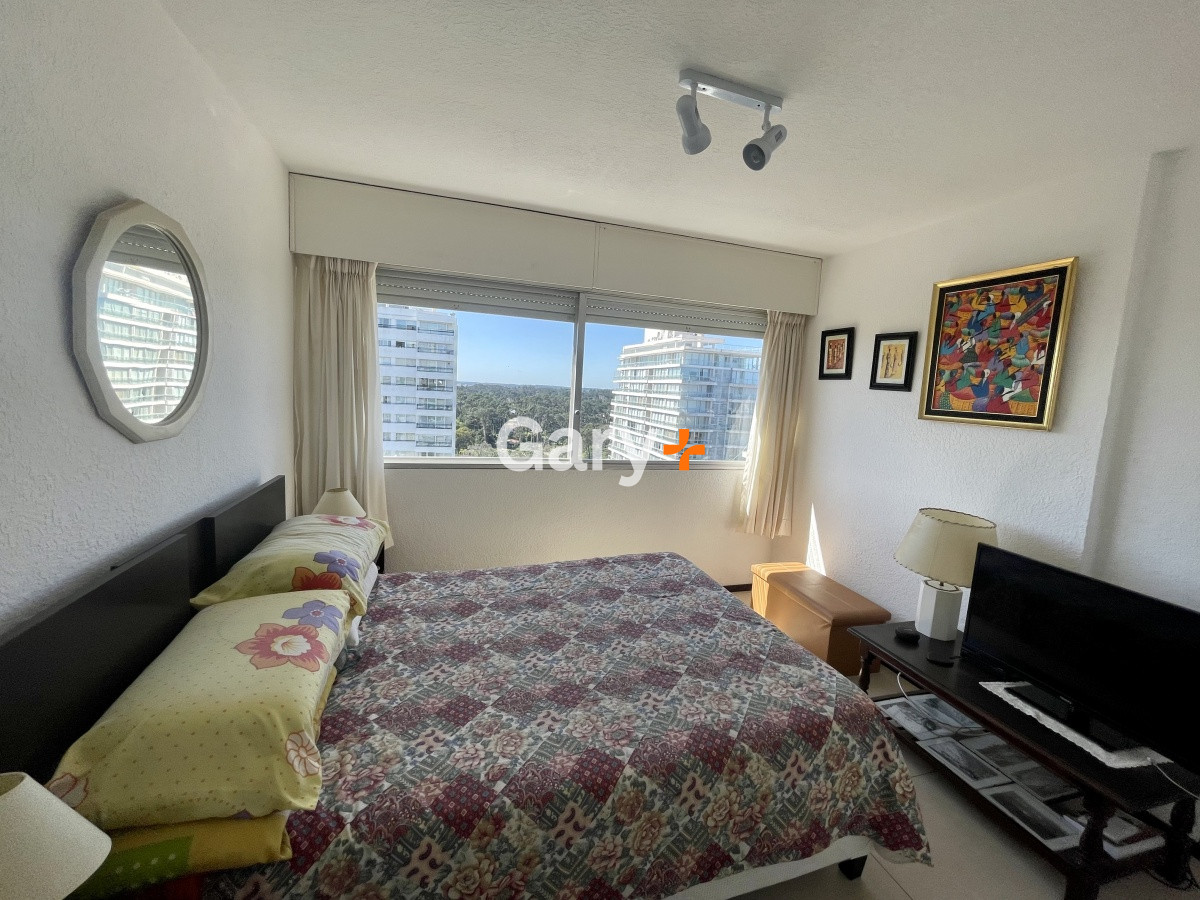 Apartamento ID.29295 - Apartamento de 3 dormitorios 2 baños en excelente ubicación - vende en exclusividad