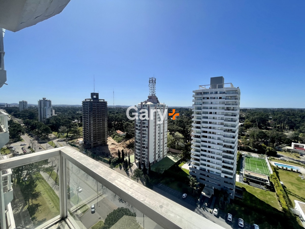 Apartamento ID.29295 - Apartamento de 3 dormitorios 2 baños en excelente ubicación - vende en exclusividad