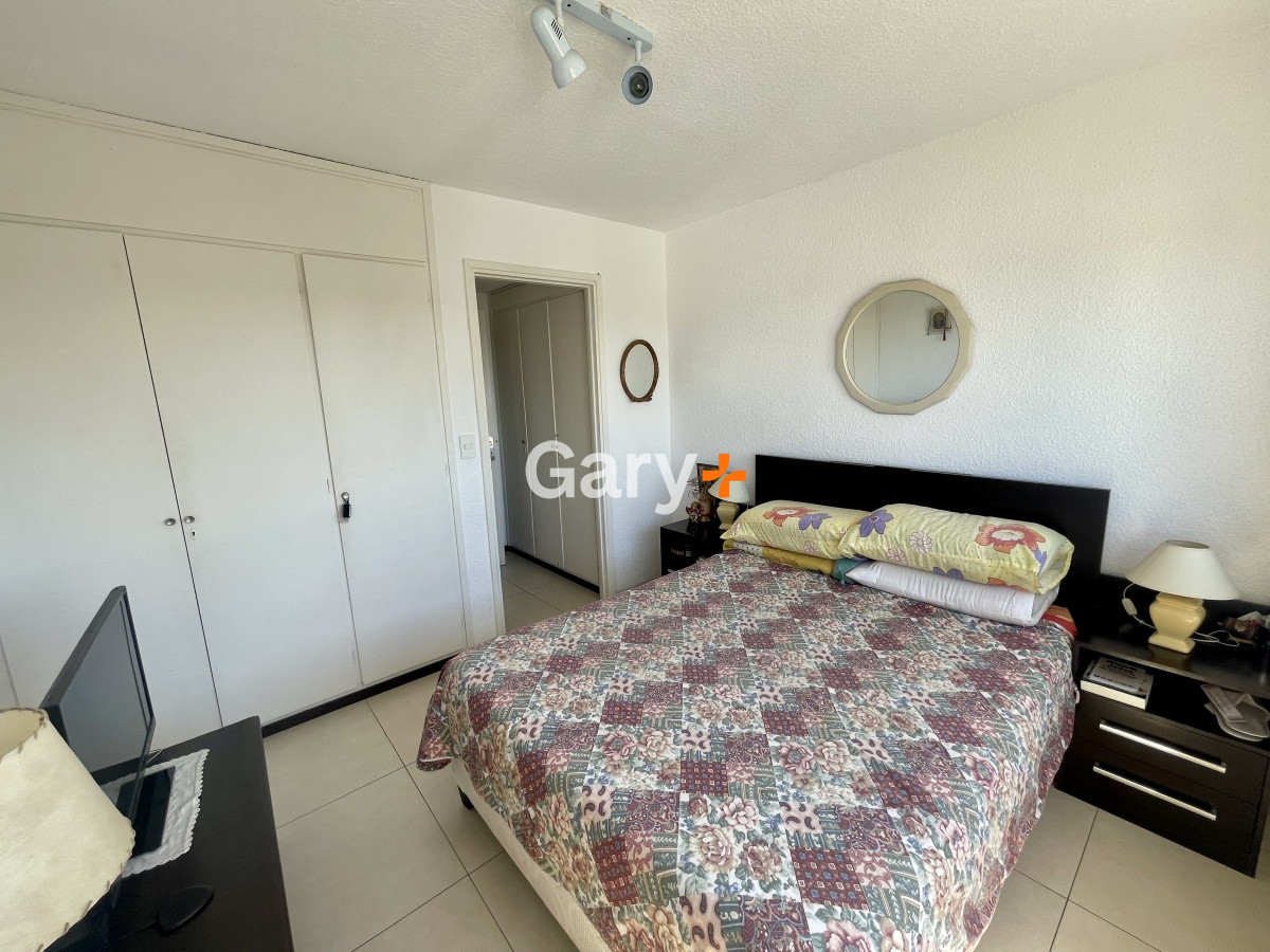 Apartamento ID.29295 - Apartamento de 3 dormitorios 2 baños en excelente ubicación - vende en exclusividad