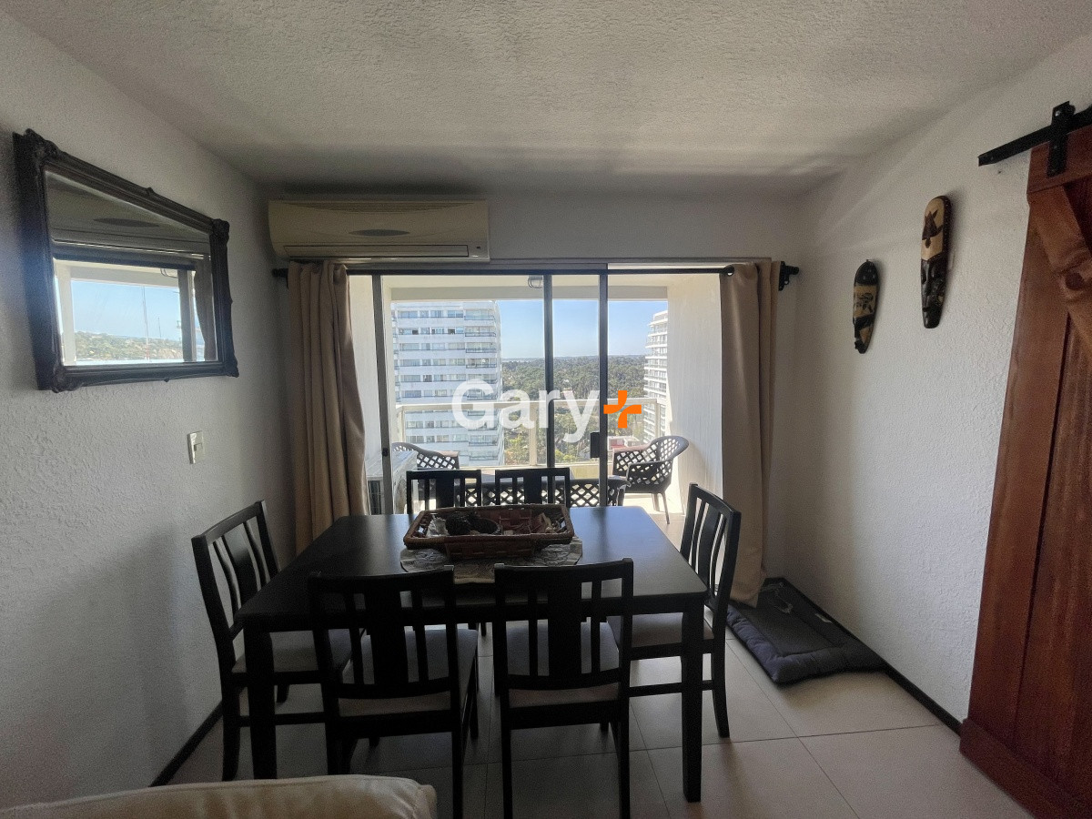 Apartamento ID.29295 - Apartamento de 3 dormitorios 2 baños en excelente ubicación - vende en exclusividad