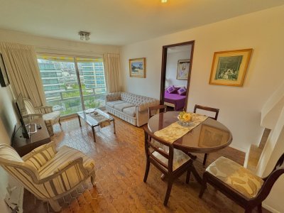 Apartamento de 2 dormitorios con 2 baños a pasos de la Playa 