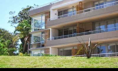 Vende Apto de 2 dormitorios Penthouse en playa brava
