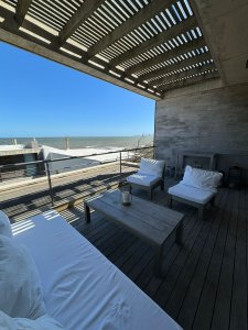 DUPLEX DE TRES PLANTAS CON VISTA AL MAR EN MONTOYA