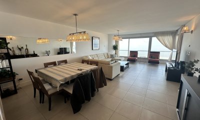 Vende apartamento de Le Parc en Punta del Este